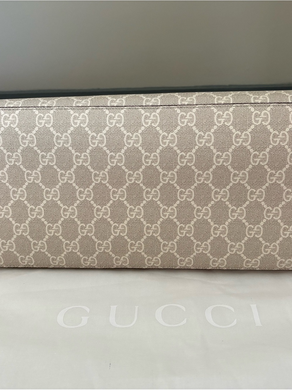 Gucci Beige GG Supreme Canvas Tote with Cream Trim and Gold Hardware - Picture 4 of 6